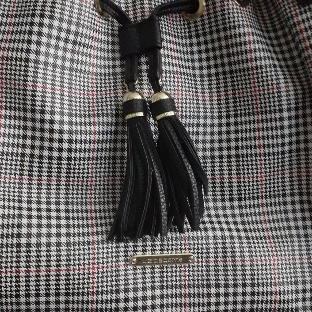 Liz Claiborne Houndstooth Tote Bag - Picture 3 of 9